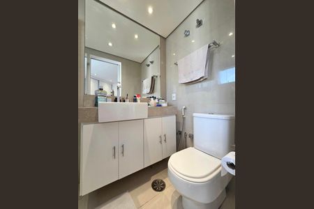 Apartamento à venda com 142m², 3 quartos e 2 vagas Apartamento à venda com 142m², 3 quartos e 2 vagasBanheiro da Suíte 2