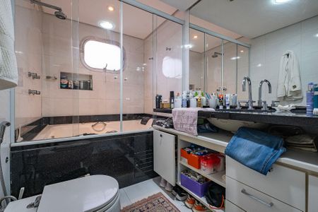 Apartamento à venda com 130m², 2 quartos e 2 vagasSuíte