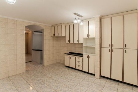 Casa à venda com 160m², 3 quartos e 4 vagas Casa à venda com 160m², 3 quartos e 4 vagasCozinha