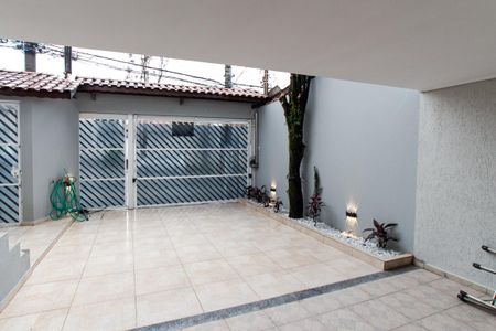 Casa à venda com 160m², 3 quartos e 4 vagas Casa à venda com 160m², 3 quartos e 4 vagasGaragem