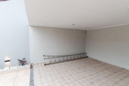 Casa à venda com 160m², 3 quartos e 4 vagas Casa à venda com 160m², 3 quartos e 4 vagasGaragem