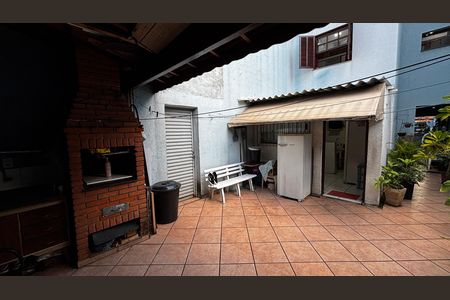 Casa à venda com 108m², 2 quartos e 2 vagasQuintal