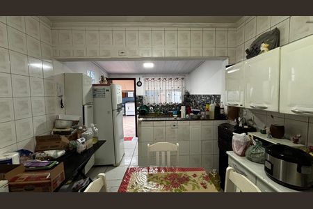 Casa à venda com 108m², 2 quartos e 2 vagasCozinha