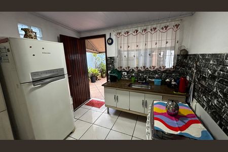 Casa à venda com 108m², 2 quartos e 2 vagasCozinha