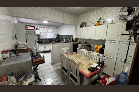 Casa à venda com 108m², 2 quartos e 2 vagasCozinha