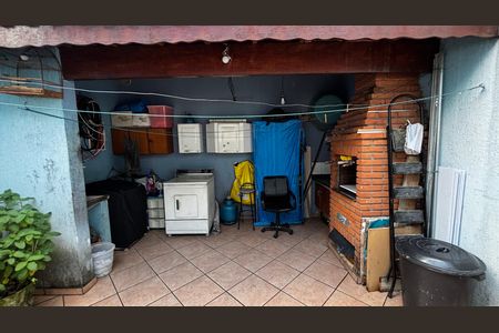 Casa à venda com 108m², 2 quartos e 2 vagasQuintal