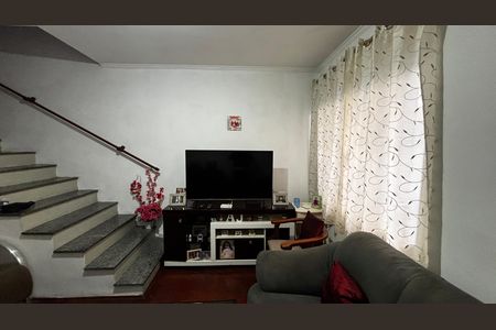 Casa à venda com 108m², 2 quartos e 2 vagasSala
