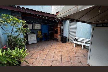 Casa à venda com 108m², 2 quartos e 2 vagasQuintal