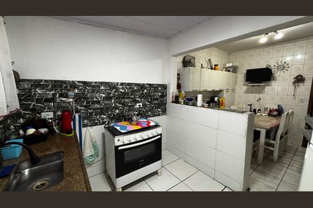 Casa à venda com 108m², 2 quartos e 2 vagasCozinha
