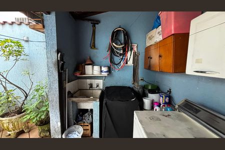 Casa à venda com 108m², 2 quartos e 2 vagasQuintal - Area de Serviço
