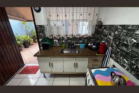 Casa à venda com 108m², 2 quartos e 2 vagasCozinha
