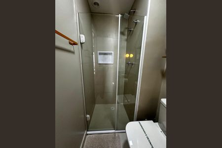 Banheiro de kitnet/studio à venda com 1 quarto, 23m² em Centro Histórico de São Paulo, São Paulo