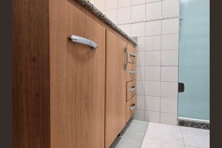 Apartamento à venda com 108m², 4 quartos e 2 vagas Apartamento à venda com 108m², 4 quartos e 2 vagasBanheiro Social
