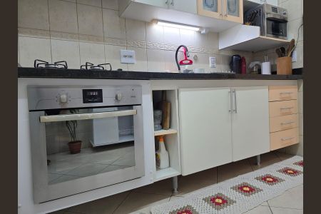 Apartamento à venda com 108m², 4 quartos e 2 vagas Apartamento à venda com 108m², 4 quartos e 2 vagasCozinha