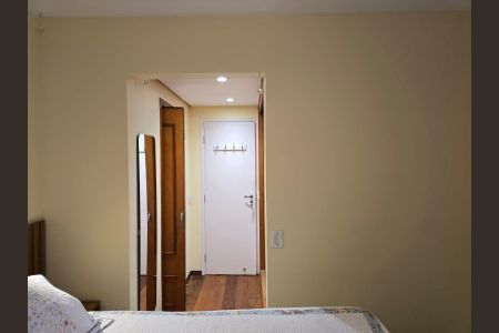 Apartamento à venda com 108m², 4 quartos e 2 vagas Apartamento à venda com 108m², 4 quartos e 2 vagasSuíte
