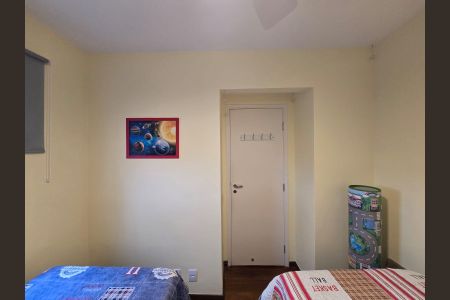 Apartamento à venda com 108m², 4 quartos e 2 vagas Apartamento à venda com 108m², 4 quartos e 2 vagasQuarto 04