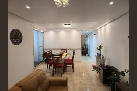 Apartamento à venda com 108m², 4 quartos e 2 vagas Apartamento à venda com 108m², 4 quartos e 2 vagasSala