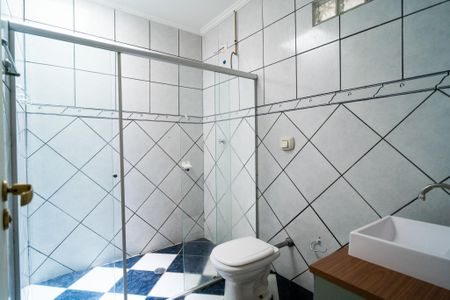 Casa para alugar com 250m², 3 quartos e 4 vagas Casa para alugar com 250m², 3 quartos e 4 vagasBanheiro