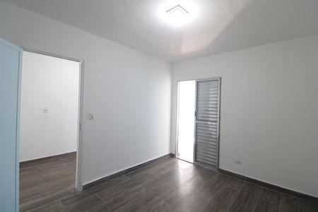 Quarto de casa para alugar com 1 quarto, 45m² em Jardim Santa Barbara, São Paulo