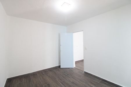 Quarto de casa para alugar com 1 quarto, 45m² em Jardim Santa Barbara, São Paulo