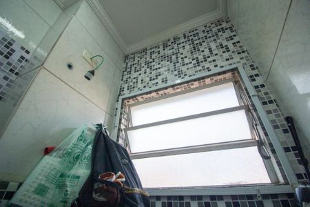 Apartamento para alugar com 64m², 2 quartos e 1 vaga Apartamento para alugar com 64m², 2 quartos e 1 vagaBanheiro