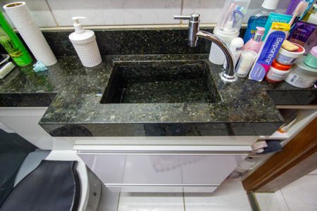 Apartamento para alugar com 64m², 2 quartos e 1 vaga Apartamento para alugar com 64m², 2 quartos e 1 vagaBanheiro da Suíte