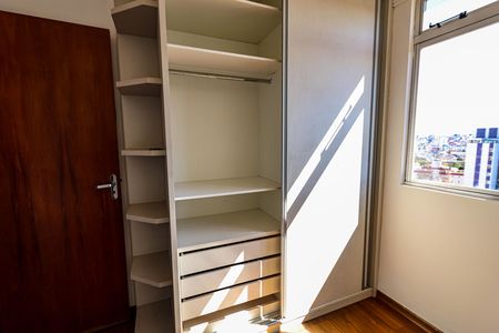 Apartamento à venda com 145m², 3 quartos e 3 vagasQuarto 1 - Armários