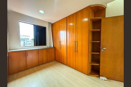 Apartamento para alugar com 364m², 4 quartos e 4 vagas