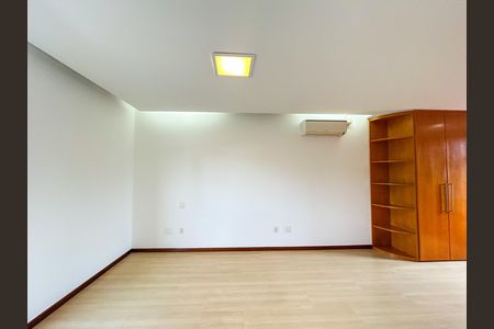 Apartamento para alugar com 364m², 4 quartos e 4 vagas