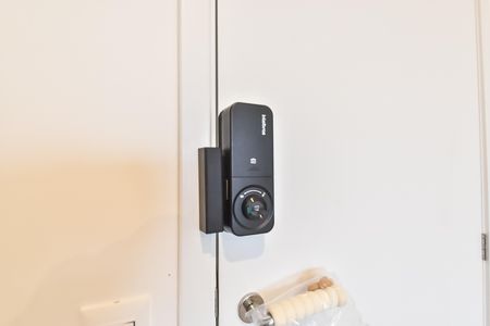 Studio para alugar com 32m², 1 quarto e sem vaga Studio para alugar com 32m², 1 quarto e sem vagaFechadura digital