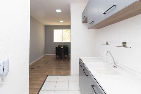 Apartamento para alugar com 46m², 2 quartos e 2 vagas Apartamento para alugar com 46m², 2 quartos e 2 vagasCozinha