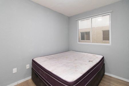 Quarto 2 de apartamento para alugar com 2 quartos, 46m² em Restinga, Porto Alegre