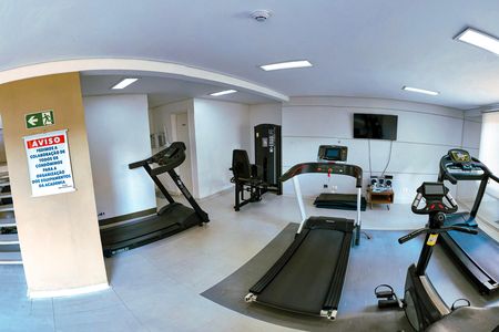 Apartamento à venda com 118m², 3 quartos e 3 vagas Apartamento à venda com 118m², 3 quartos e 3 vagasÁrea comum - Academia