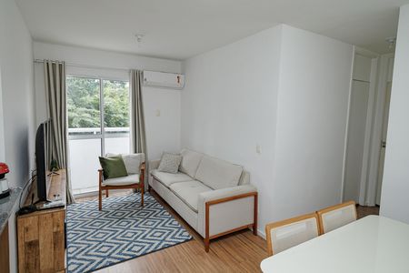 Sala de apartamento à venda com 2 quartos, 50m² em Campo Grande, Rio de Janeiro
