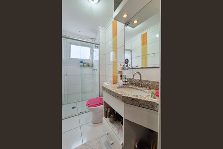 Apartamento à venda com 130m², 4 quartos e 3 vagas Apartamento à venda com 130m², 4 quartos e 3 vagasBanheiro da Suíte 2