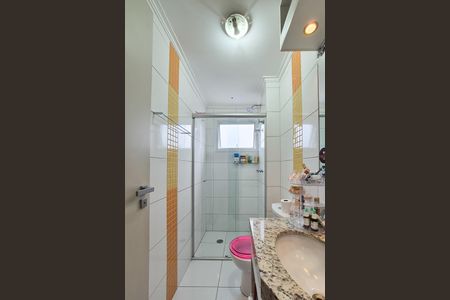 Apartamento à venda com 130m², 4 quartos e 3 vagas Apartamento à venda com 130m², 4 quartos e 3 vagasBanheiro da Suíte 2