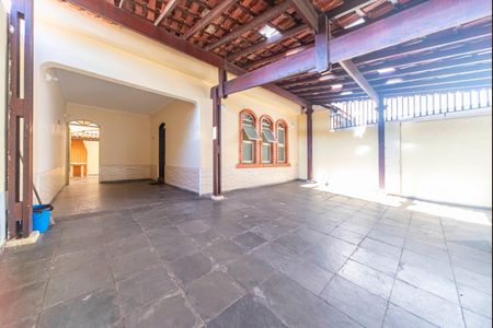 Casa para alugar com 168m², 3 quartos e 3 vagas Casa para alugar com 168m², 3 quartos e 3 vagasGaragem