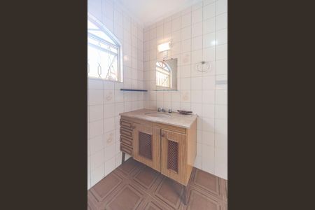 Casa para alugar com 168m², 3 quartos e 3 vagas Casa para alugar com 168m², 3 quartos e 3 vagasBanheiro do Quarto 3