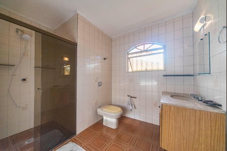 Casa para alugar com 168m², 3 quartos e 3 vagas Casa para alugar com 168m², 3 quartos e 3 vagasBanheiro do Quarto 3