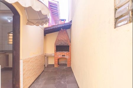 Casa para alugar com 168m², 3 quartos e 3 vagas Casa para alugar com 168m², 3 quartos e 3 vagasQuintal Fundos