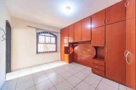 Casa para alugar com 168m², 3 quartos e 3 vagas Casa para alugar com 168m², 3 quartos e 3 vagasQuarto 3