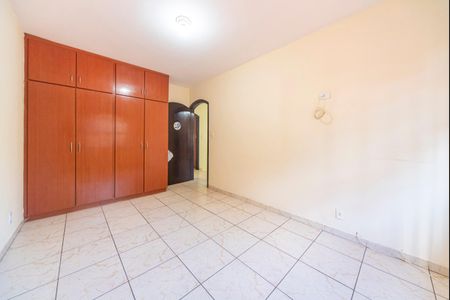 Casa para alugar com 168m², 3 quartos e 3 vagas Casa para alugar com 168m², 3 quartos e 3 vagasQuarto 2