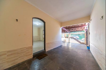 Casa para alugar com 168m², 3 quartos e 3 vagas Casa para alugar com 168m², 3 quartos e 3 vagasGaragem