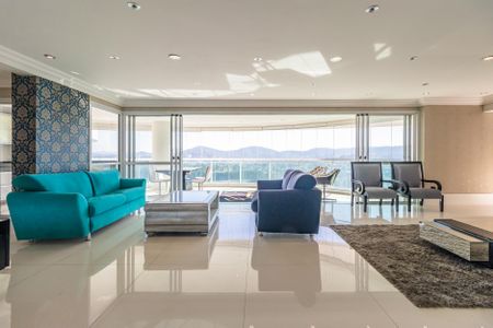 Apartamento para alugar com 3 quartos, 260m² em Alphaville Empresarial, Barueri