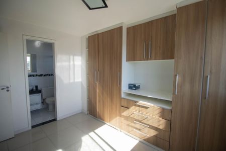 Suíte 1 de apartamento para alugar com 2 quartos, 150m² em Barro Vermelho, São Gonçalo