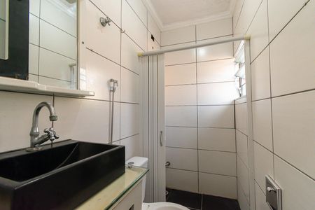 Banheiro da Suíte de casa para alugar com 1 quarto, 48m² em Jardim Cinco de Julho, São Paulo