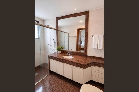 Banheiro de apartamento para alugar com 4 quartos, 143m² em Belvedere, Belo Horizonte