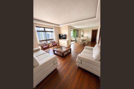 Sala de apartamento para alugar com 4 quartos, 143m² em Belvedere, Belo Horizonte
