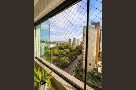 Apartamento à venda com 143m², 4 quartos e 2 vagas Apartamento à venda com 143m², 4 quartos e 2 vagasVista