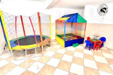 Apartamento à venda com 48m², 2 quartos e 1 vaga Apartamento à venda com 48m², 2 quartos e 1 vagaÁrea comum - Salão de festas